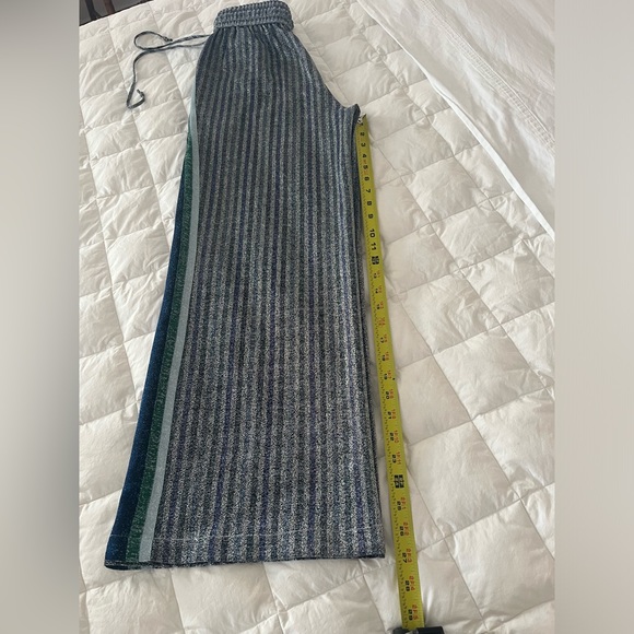 Two piece metallic set - Picture 13 of 17